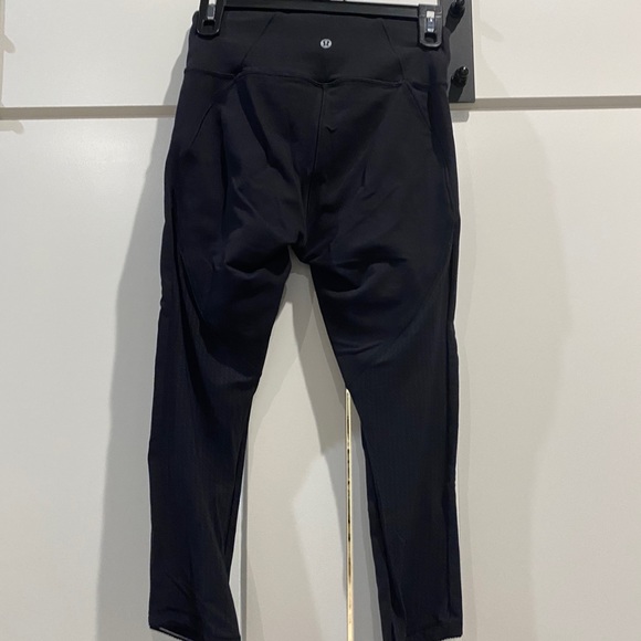 Lululemon crop leggings - Picture 2 of 6